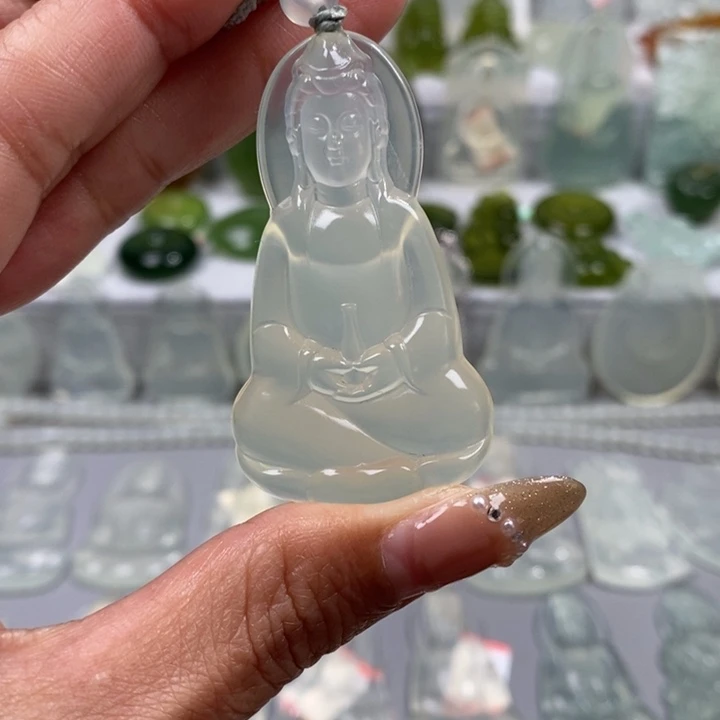 蛇纹石玉颈饰未镶嵌乡**哥
