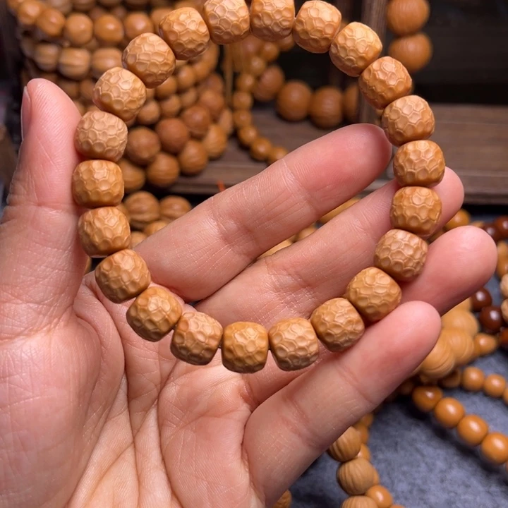 猴头核桃手串怎**四微瑕