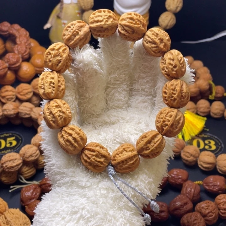 文玩核桃手串龙脊八棱