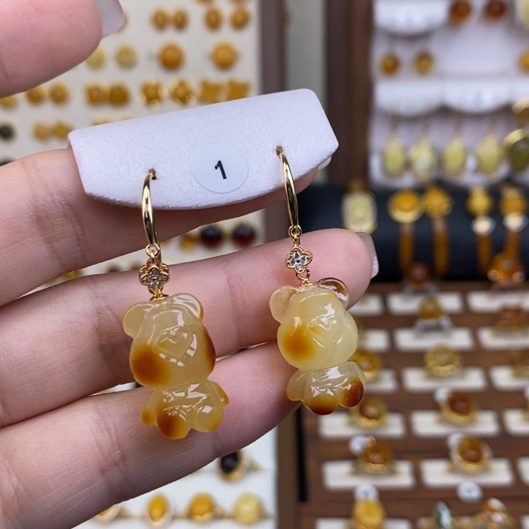 裸石琥珀未镶嵌成品