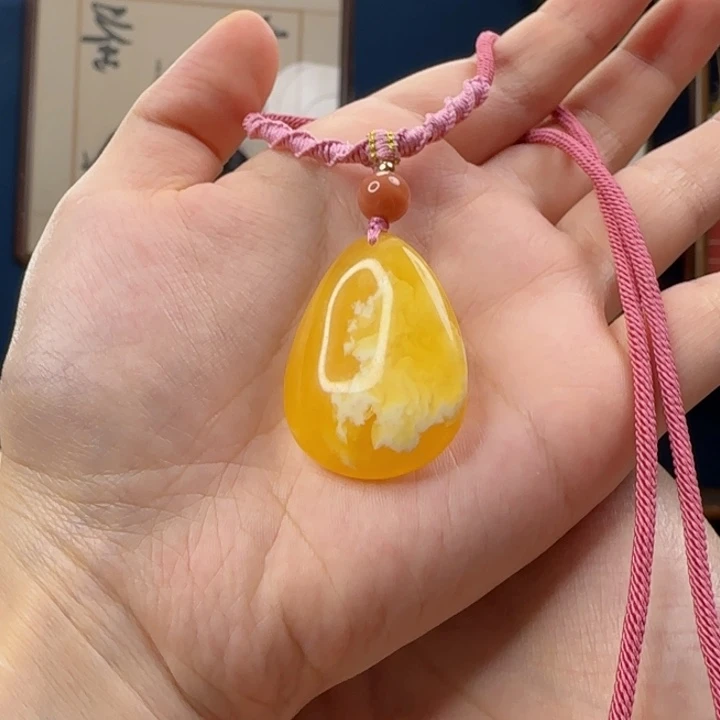 未镶嵌吊坠(赠链)蜜蜡