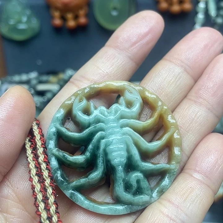 未镶嵌蛇纹石玉颈饰