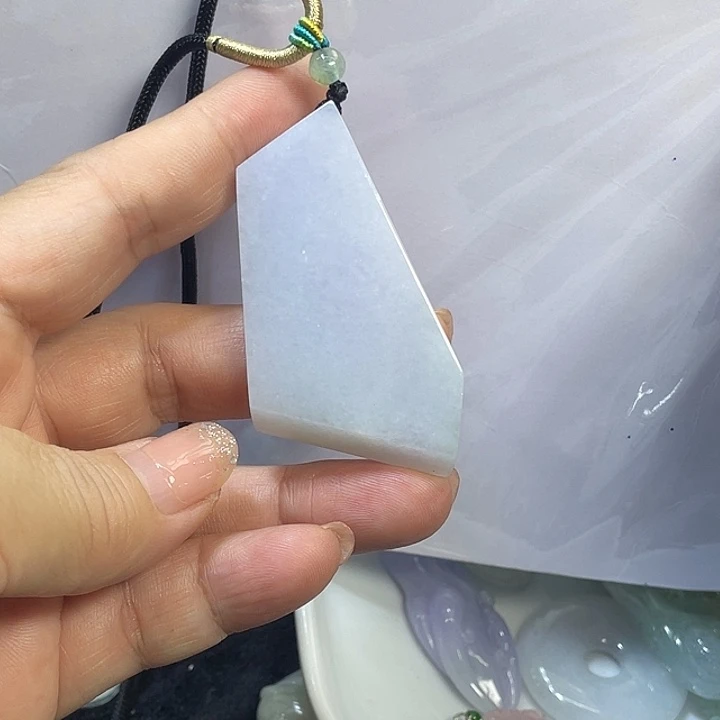 翡翠未镶嵌颈饰原石无事牌