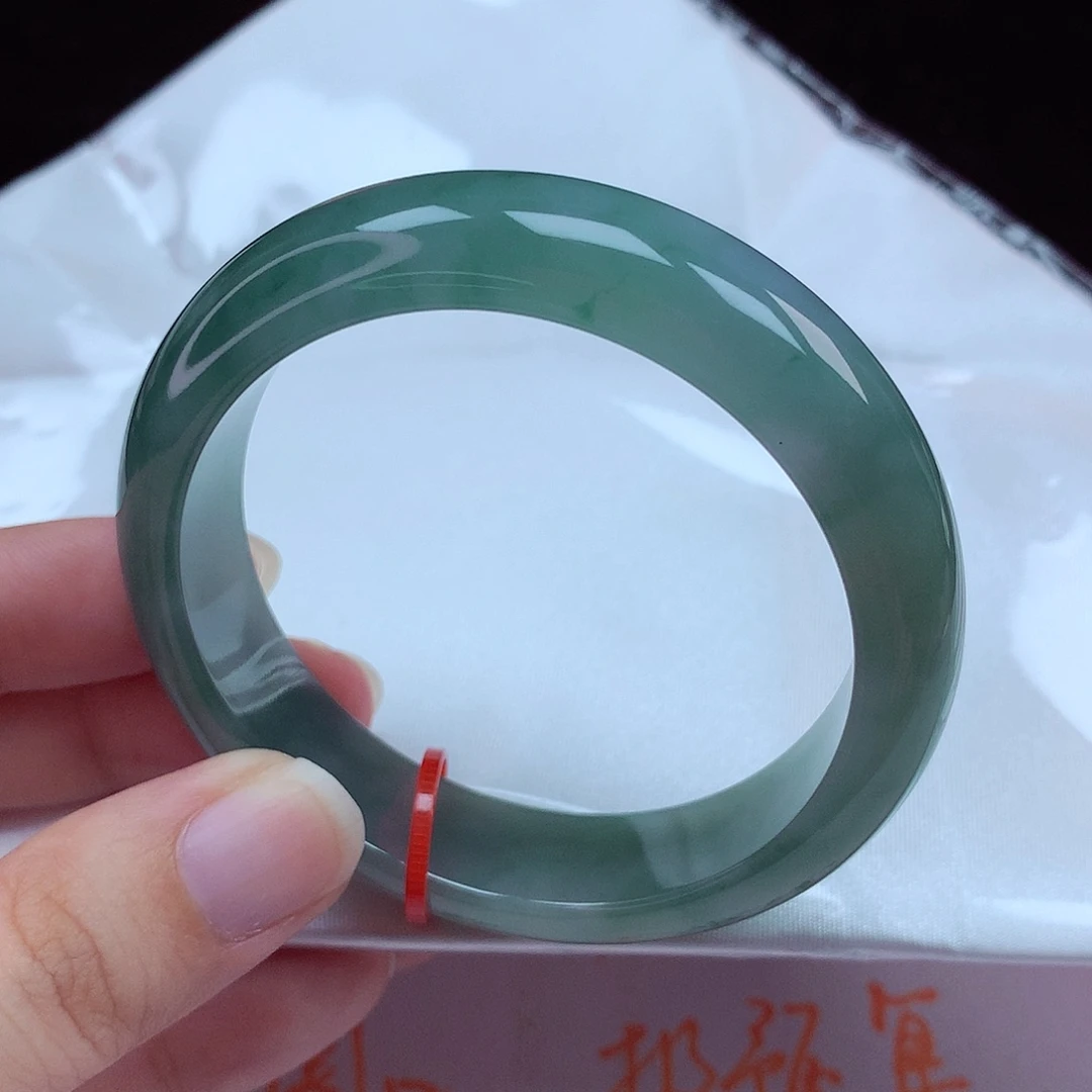 翡翠手镯未镶嵌天然