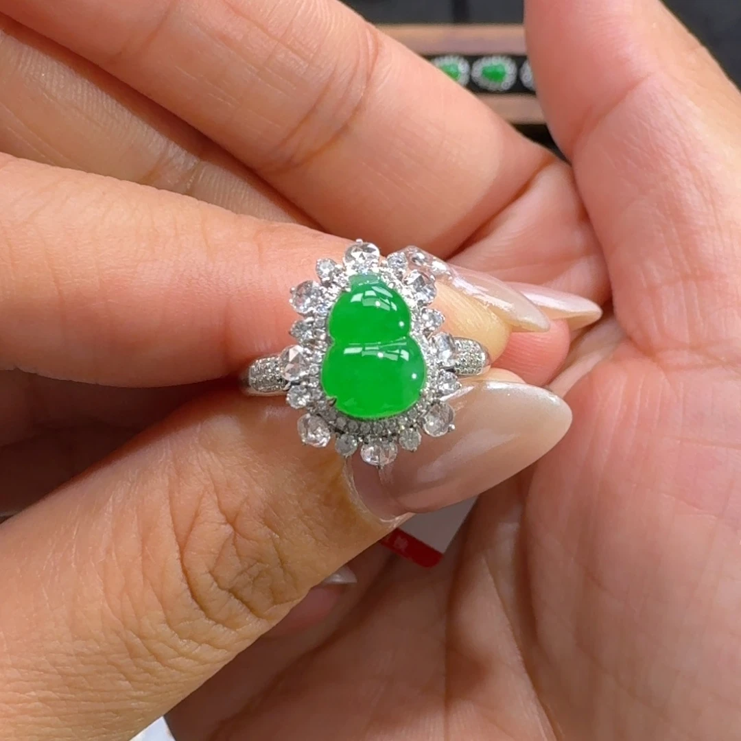 翡翠18K金镶嵌戒指收到货48小时鉴赏期