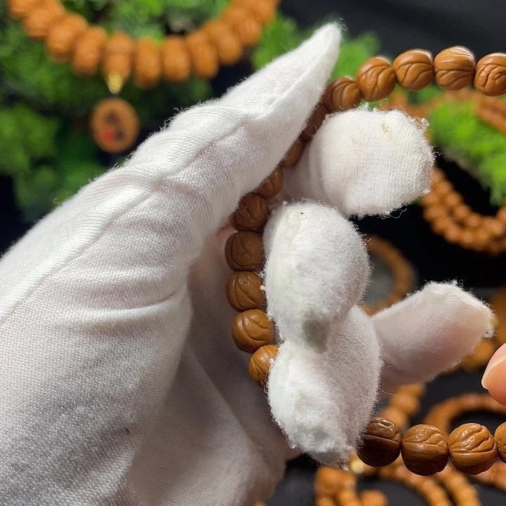 跑***停桃核吊坠秦岭龙纹桃核