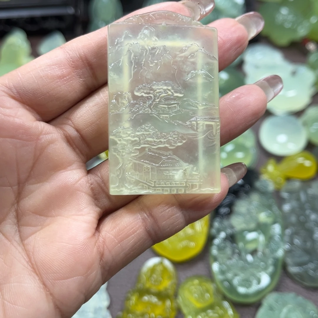 蛇纹石玉未镶嵌颈饰