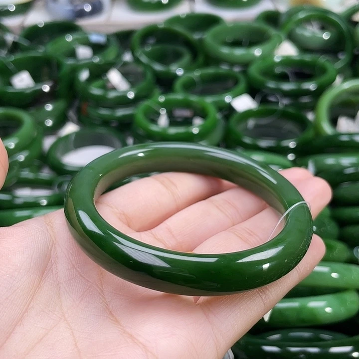 未镶嵌手镯和田玉（碧玉）
