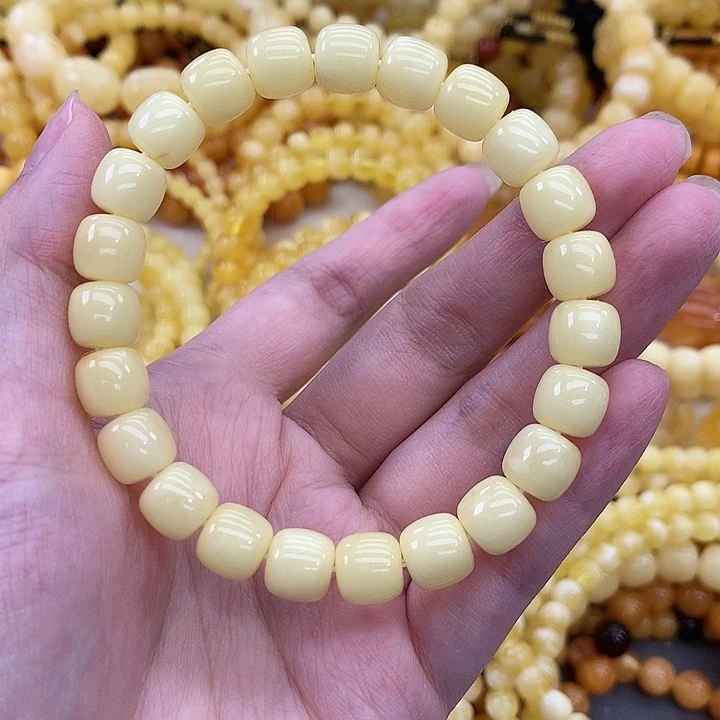 蜜蜡未镶嵌珠宝奇石