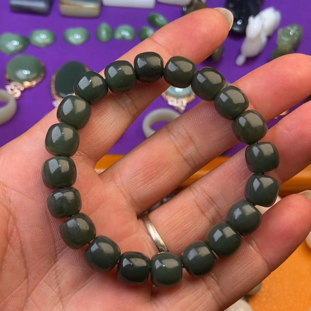 和田玉（糖玉）颈饰未镶嵌