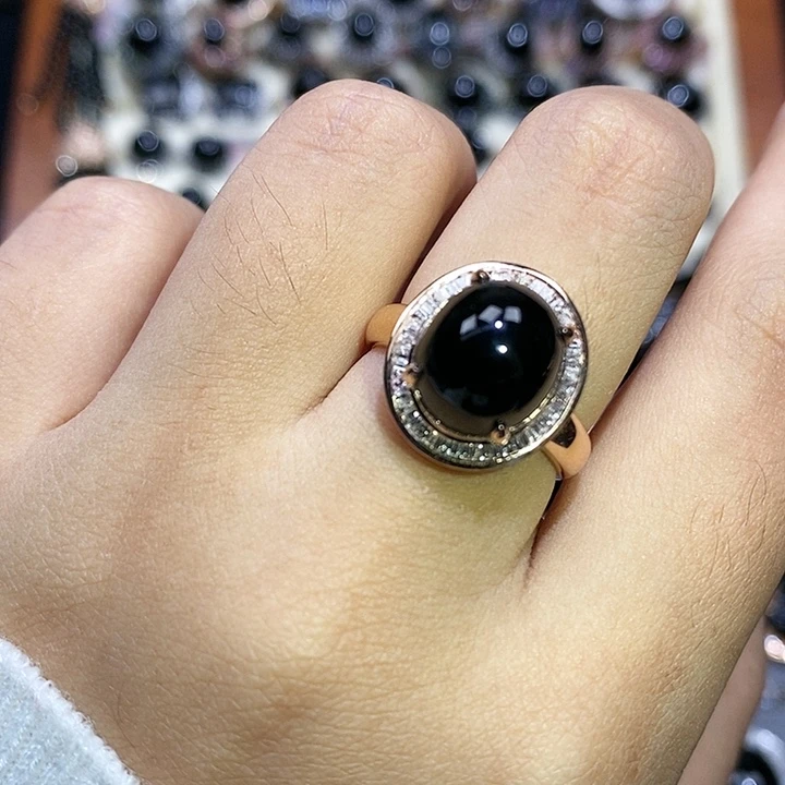 18K金镶嵌戒指翡翠