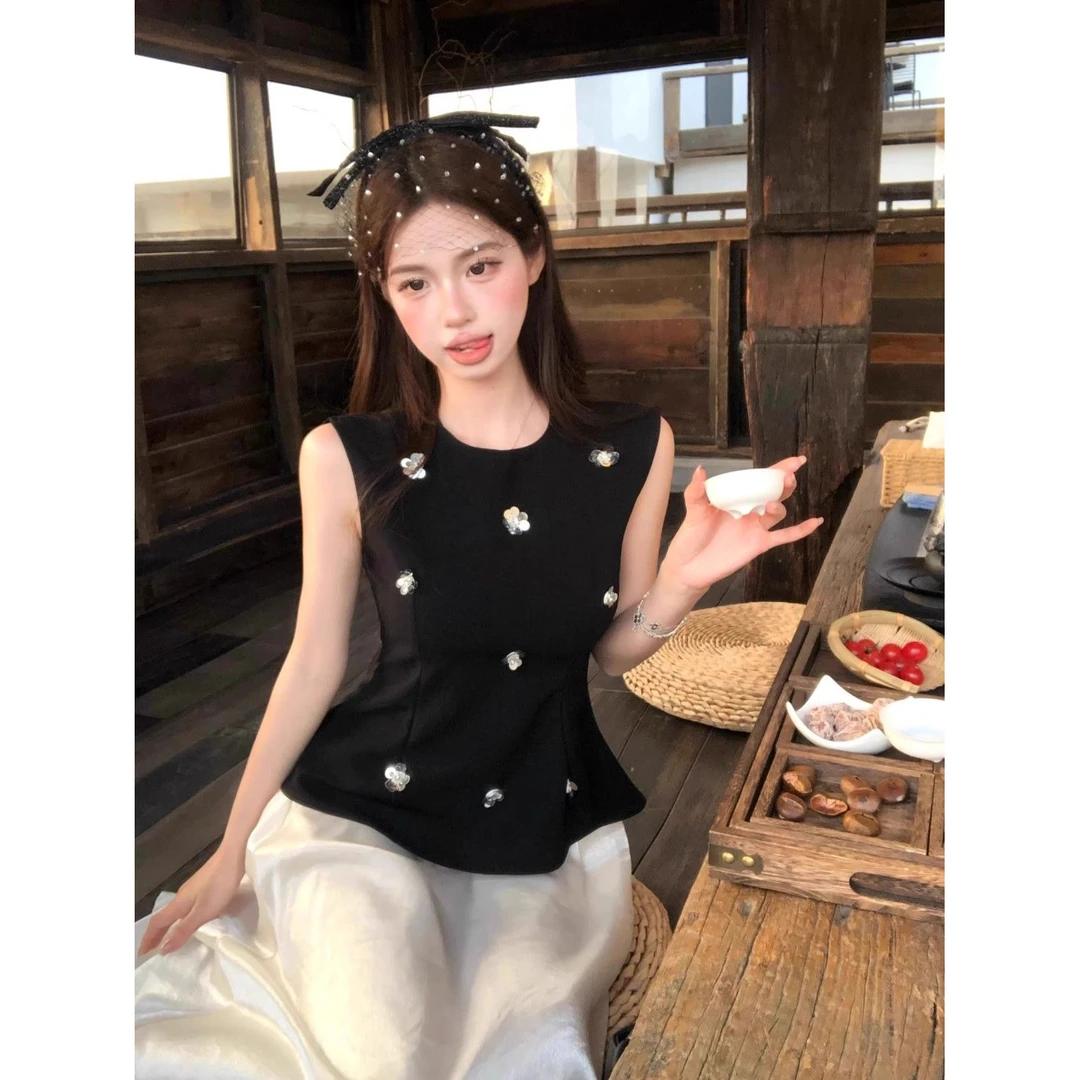 时尚套装立体花朵吊带背心女2025夏季新款高腰半身裙A字裙两件套