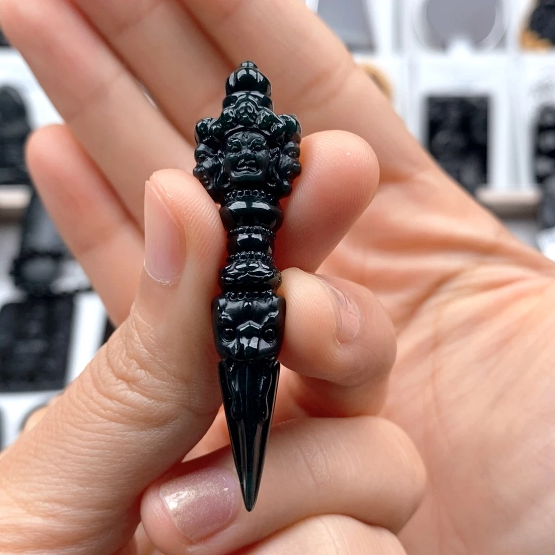 颈饰未镶嵌翡翠金刚杵