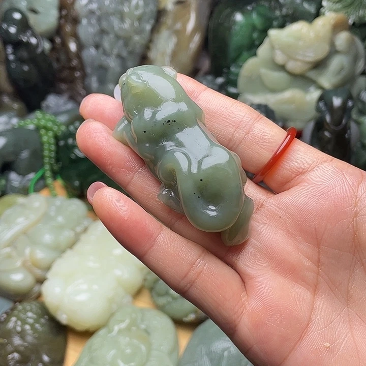 未镶嵌和田玉挂件