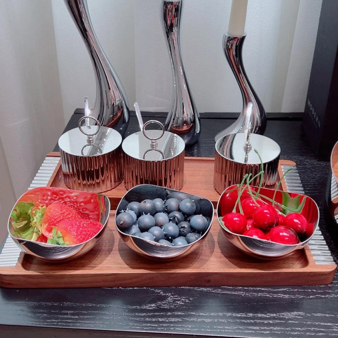 塑料MODERN胡桃木花瓣干果碗一套