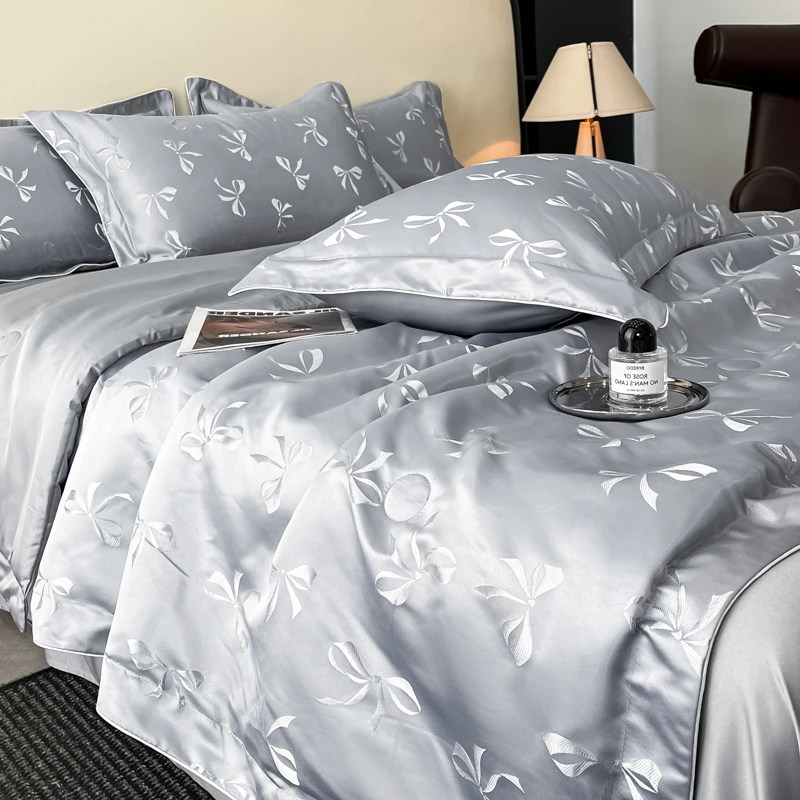 轻奢冰丝夏凉被薄被芯2025新款空调被可机洗夏被宿舍单人夏季被子