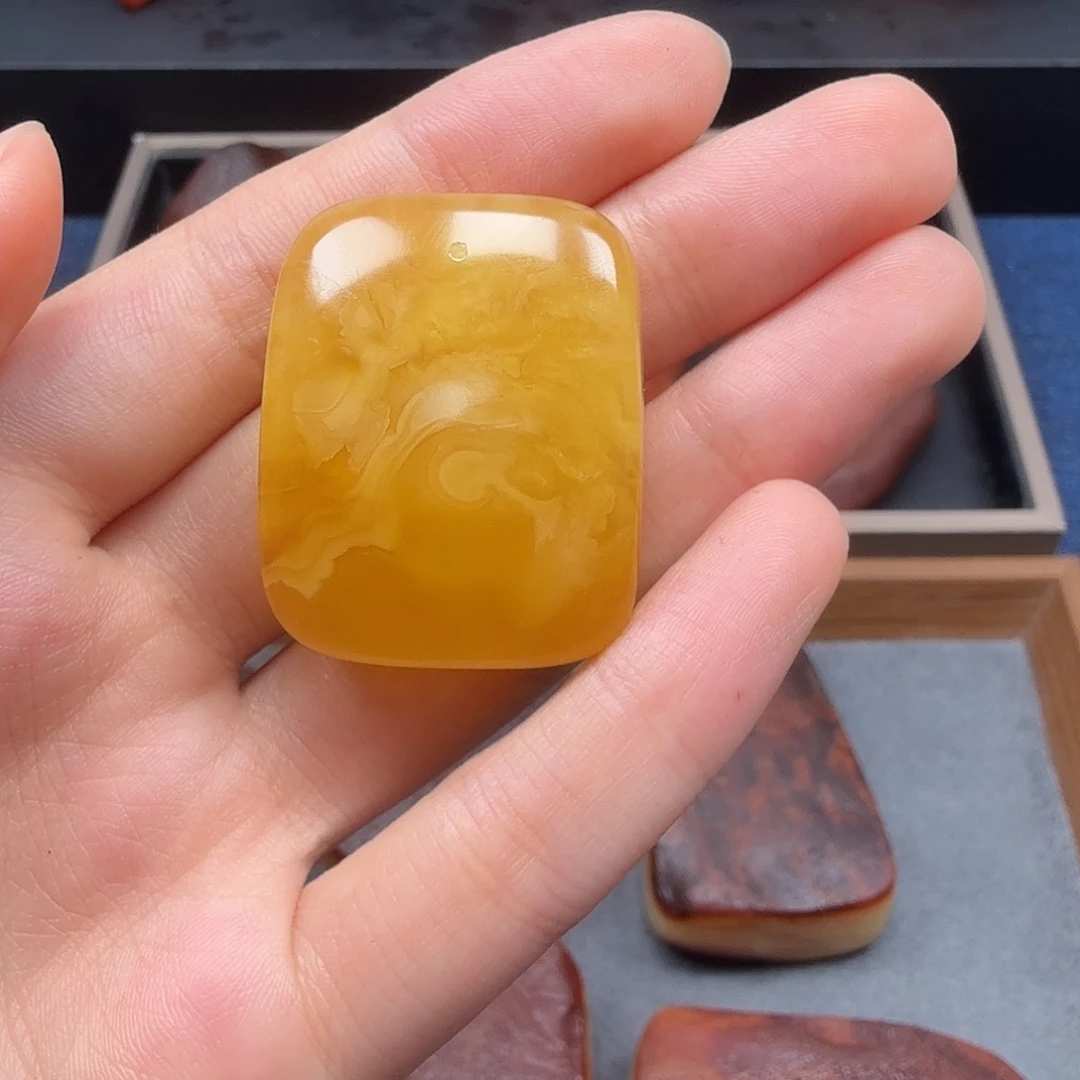 蜜蜡吊坠(不含链)未镶嵌