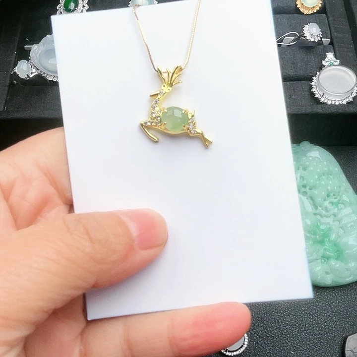 翡翠耳饰未镶嵌吊坠