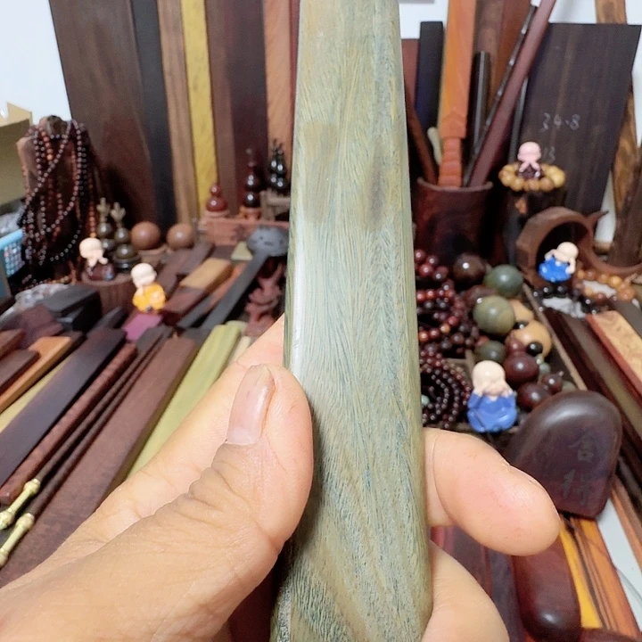 维腊木（绿檀）风*