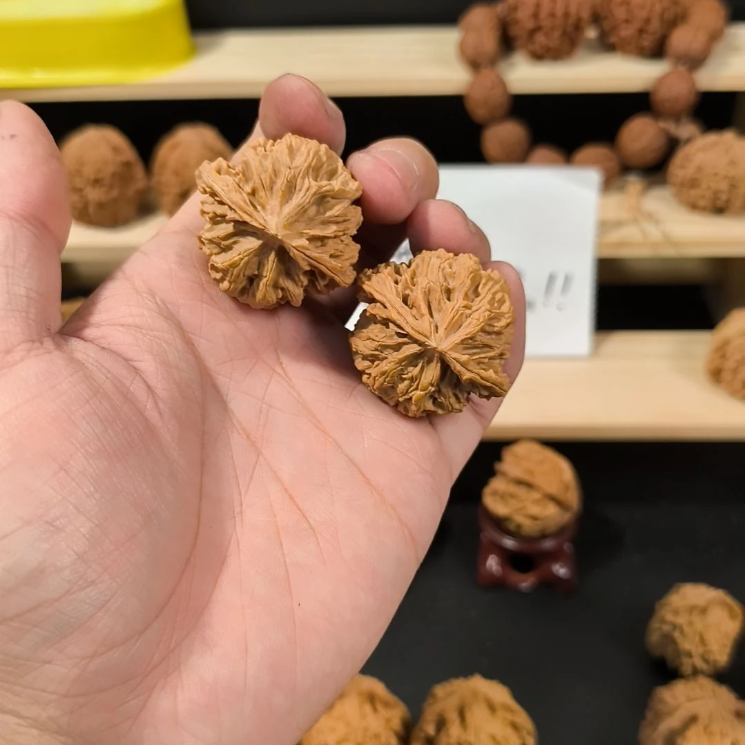 文玩核桃吊坠39苹果园