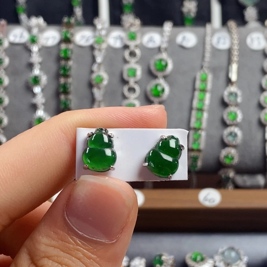 翡翠颈饰银S925镶嵌耳钉翡翠