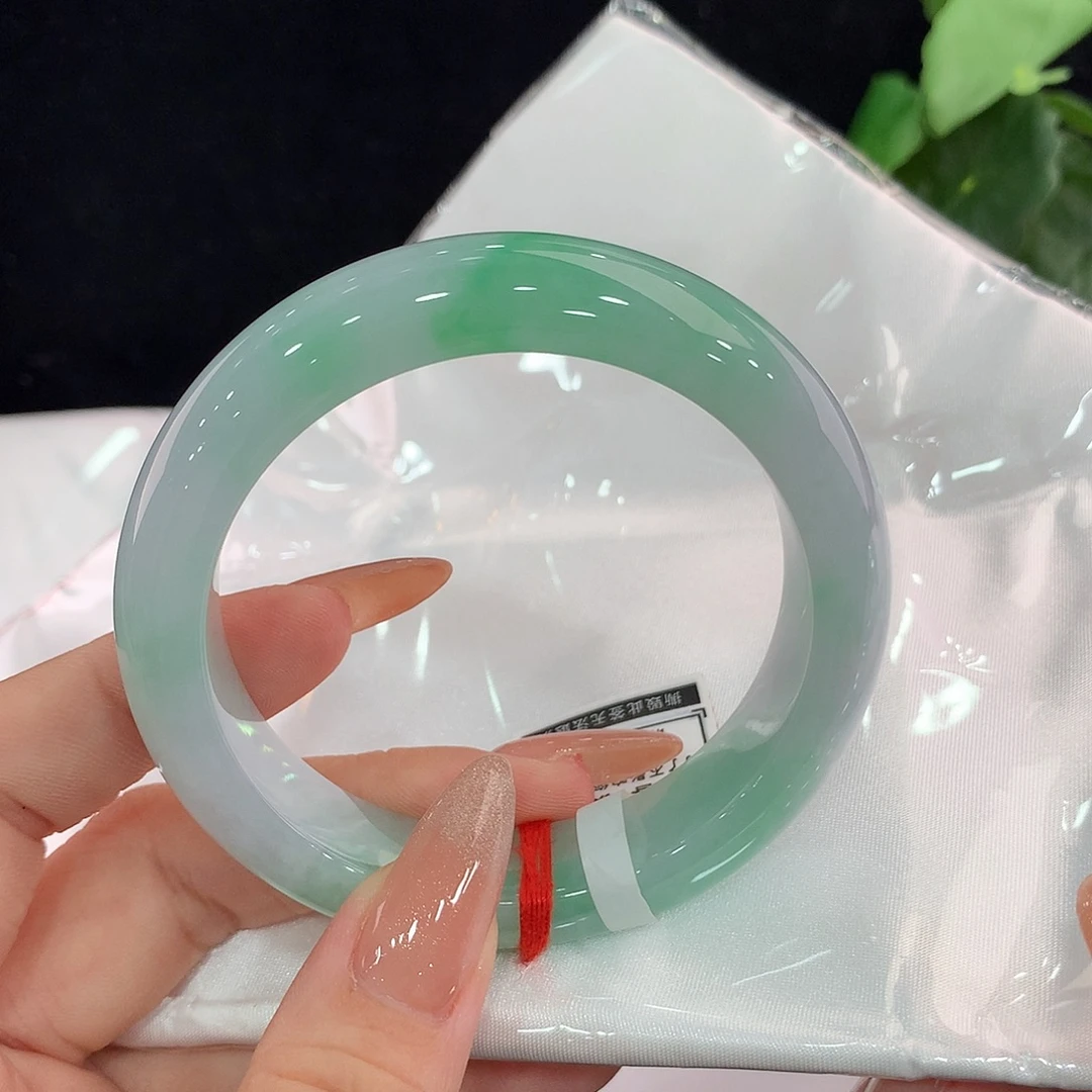 翡翠手镯未镶嵌正56/57