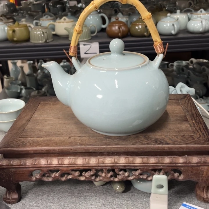 摆件天青釉大提梁壶 900毫升