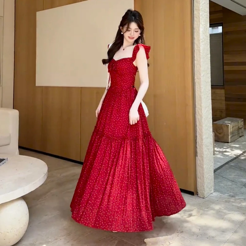 甜美温柔风红色波点连衣裙女夏季洋气减龄收腰显瘦海边度假风裙子