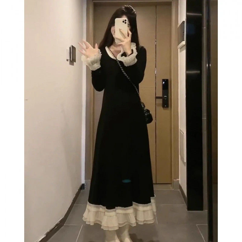 法式花边拼接长袖连衣裙女早春打底长裙内搭弹力收腰针织A字裙子