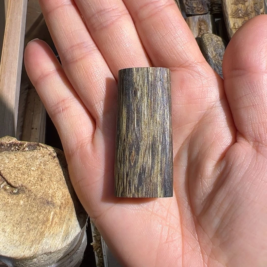 沉香吊坠明**]绿棋楠吊坠6.8克