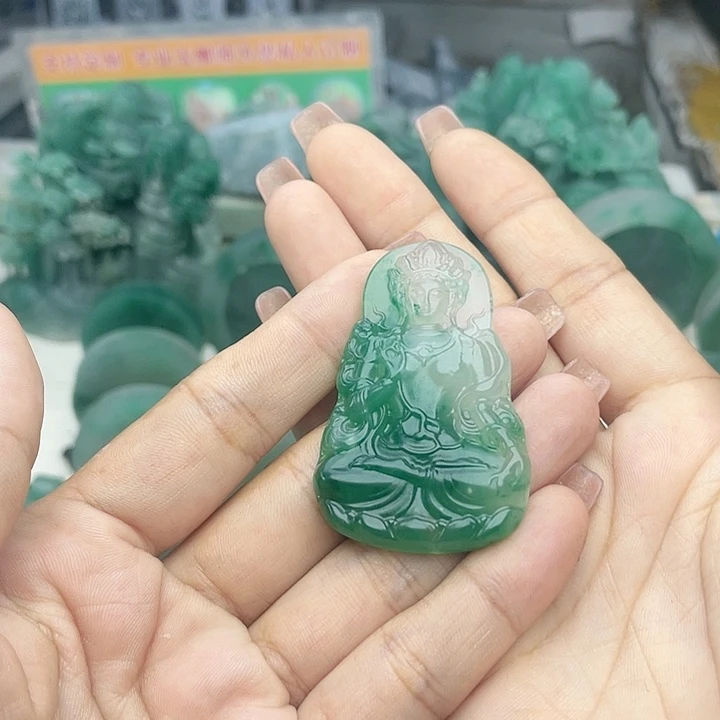 定制石英质玉（非洲翠）未镶嵌d***峰