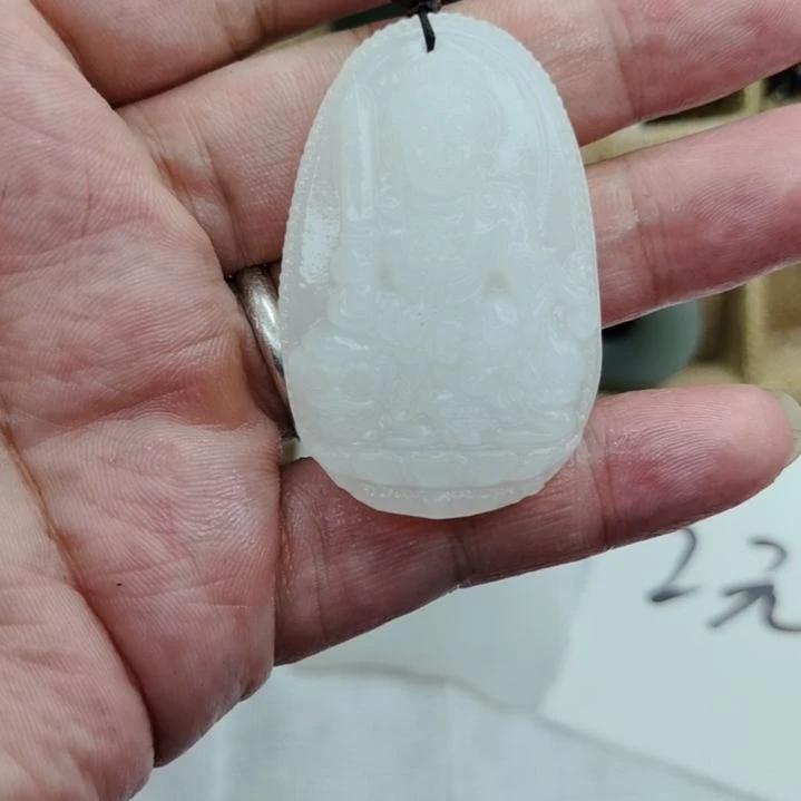 和田玉（糖玉）未镶嵌颈饰