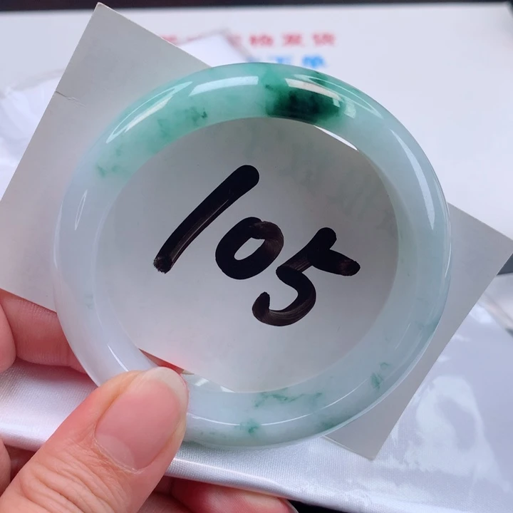 翡翠手镯未镶嵌正