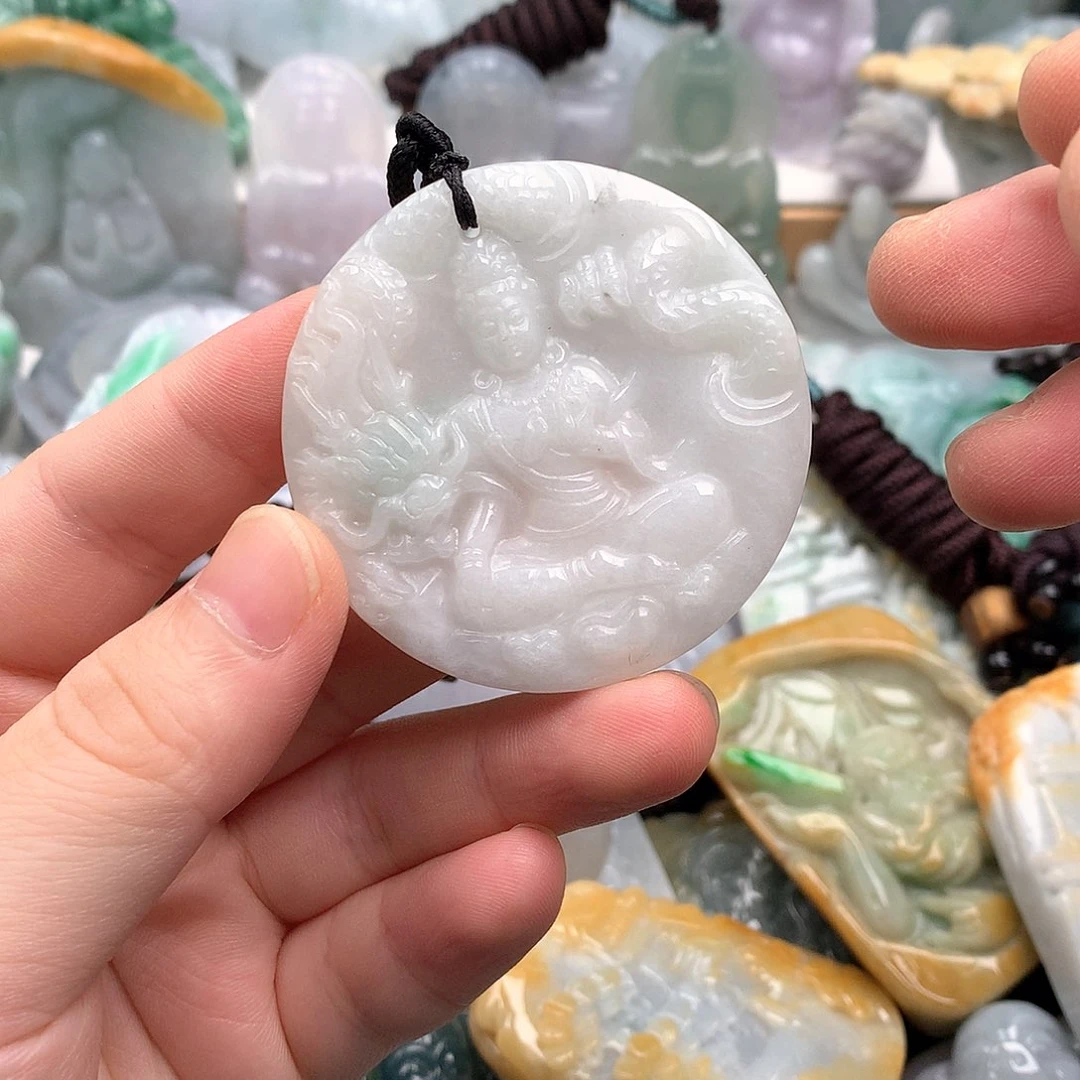 吊坠(不含链)未镶嵌翡翠