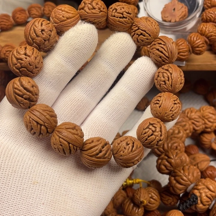 桃木5号链接桃核手串一个