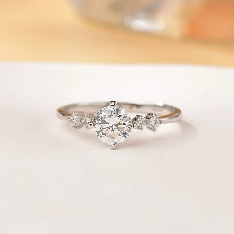 925银莫桑石戒指 【星空】0.5-1克拉时尚轻奢豪华镶嵌闭口女