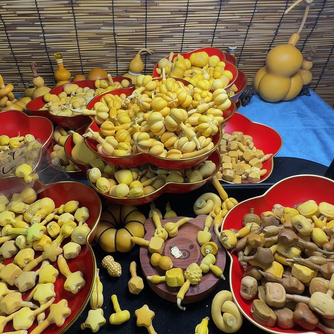 葫芦小镶口白色一颗