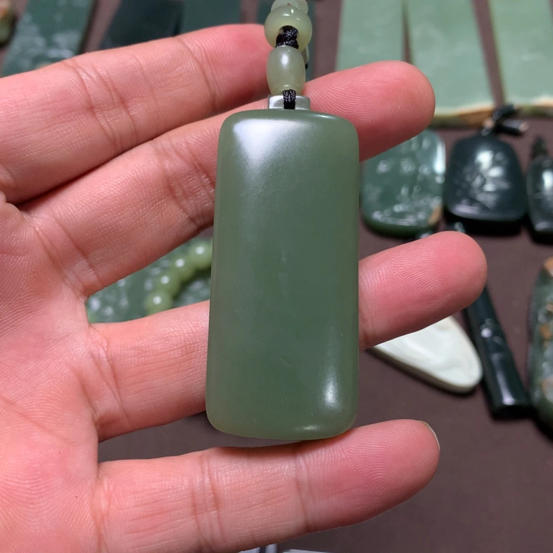 时***顿岫岩河磨玉（透闪石质玉）未镶嵌颈饰