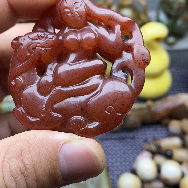 未镶嵌蛇纹石玉颈饰