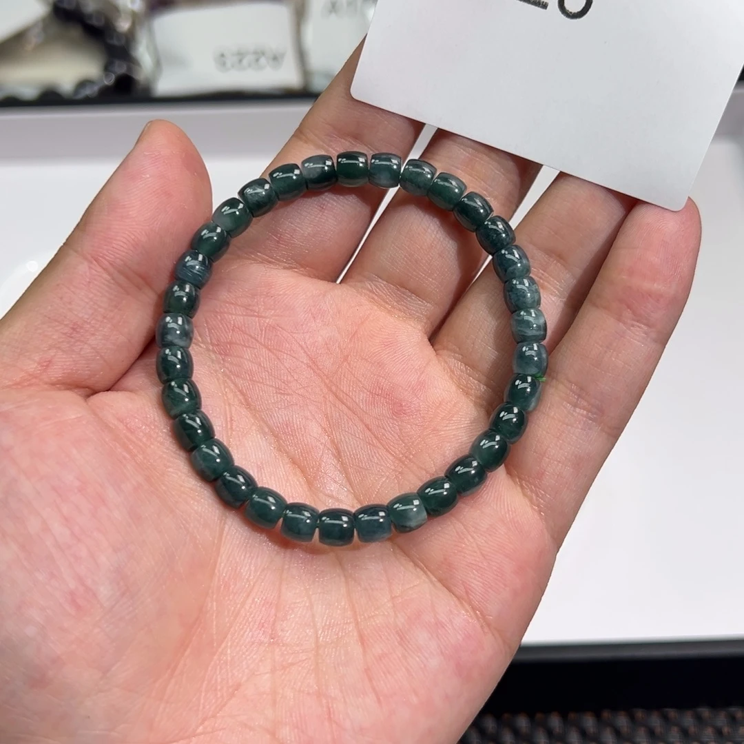 翡翠未镶嵌手链A226