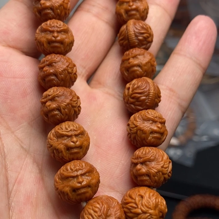 猴头核桃吊坠文玩手串