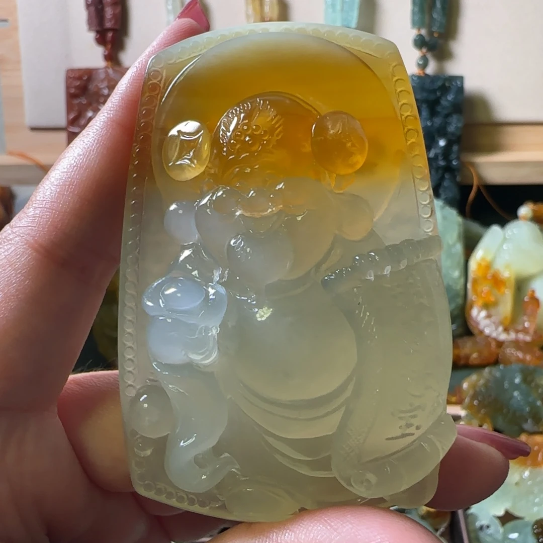 威***般蛇纹石玉未镶嵌颈饰