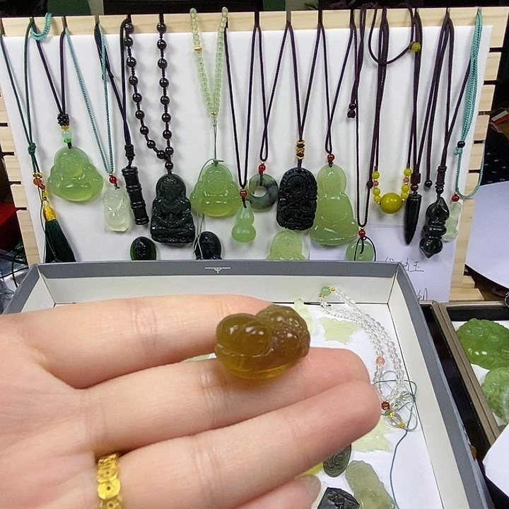 蛇纹石玉合金颈饰49