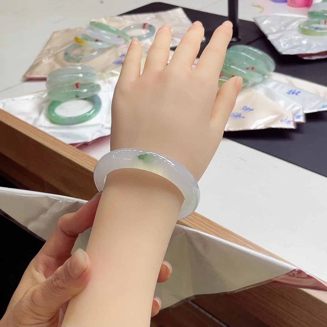 未镶嵌手镯翡翠36 号