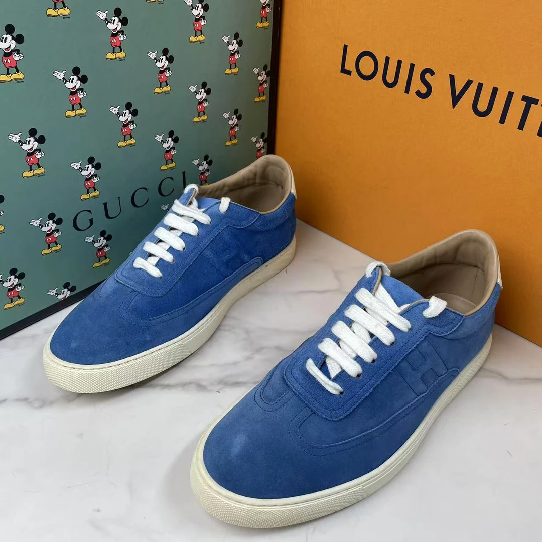 95新 Hermes/爱马仕 蓝色麂皮侧边logo浮雕潮流百搭舒适板鞋/41码