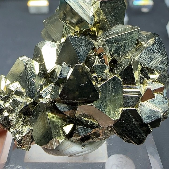 石材漏价秘鲁黄铁