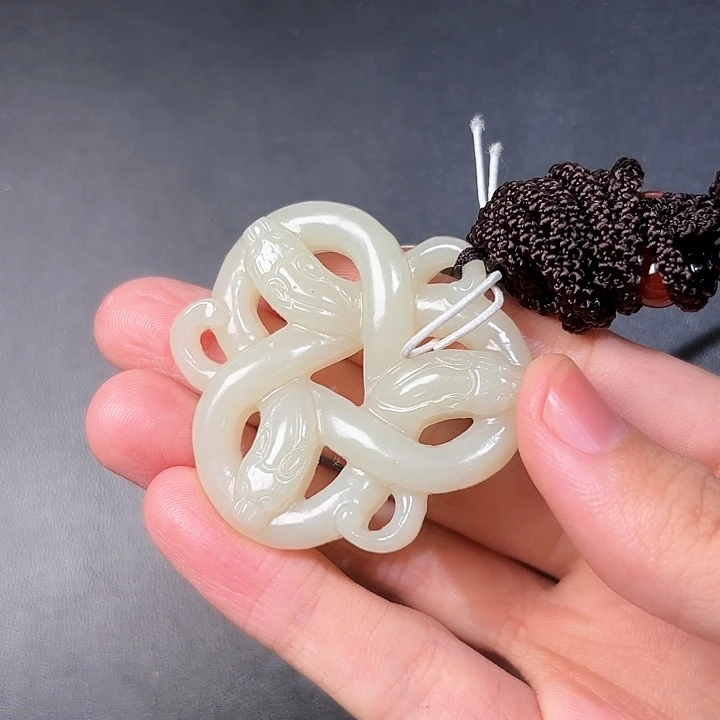 和田玉挂件未镶嵌婷**餐