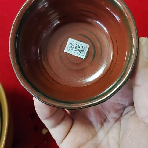 瓷片瓷片，各种摆件，均有瑕疵。沙锅！