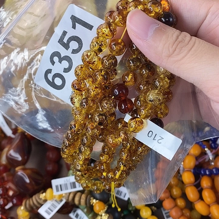 蜜蜡未镶嵌珠宝奇石