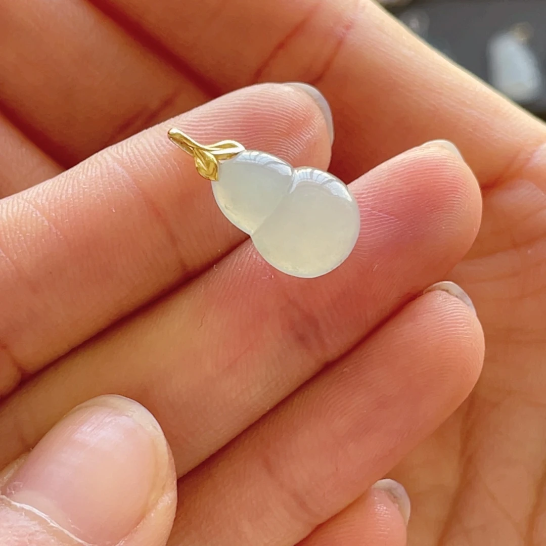 翡翠颈饰18K金镶嵌葫芦